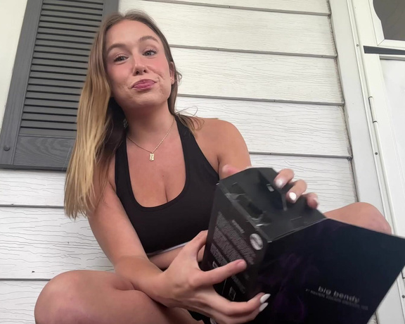Briar Riley aka Briarriley OnlyFans - Deprived bitch squirts & fucks herself hard on her parents front porch VID #135 1323