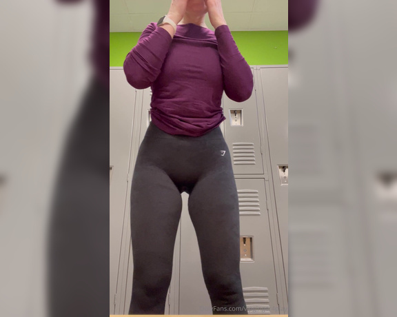 Hotwife Ginger's VIP No PPV aka Vipginger4play OnlyFans - Well I wore the leggings from yesterday, and they are, in fact, NOT squat proof! Which of course I