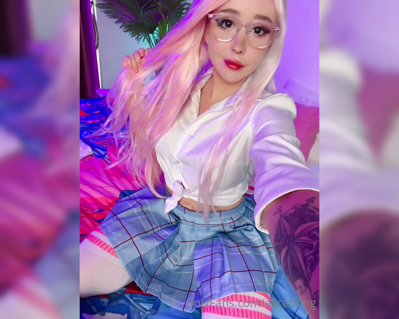 Alice Bong aka Alicebong OnlyFans - I want to be your naughty girl