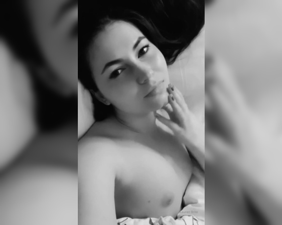 Lauren Brite aka Laurenbrite OnlyFans - I just want to be kissed and touched all night long