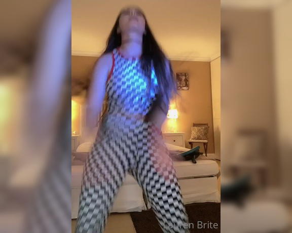 Lauren Brite aka Laurenbrite OnlyFans - Tip if you got a little dizzy watching this…