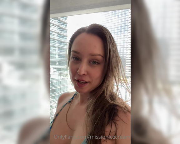 MissionIceCream aka Missionicecream OnlyFans - Sexy Vegas story time! So I always assumed the windows at these high rise hotels were tinted so surp