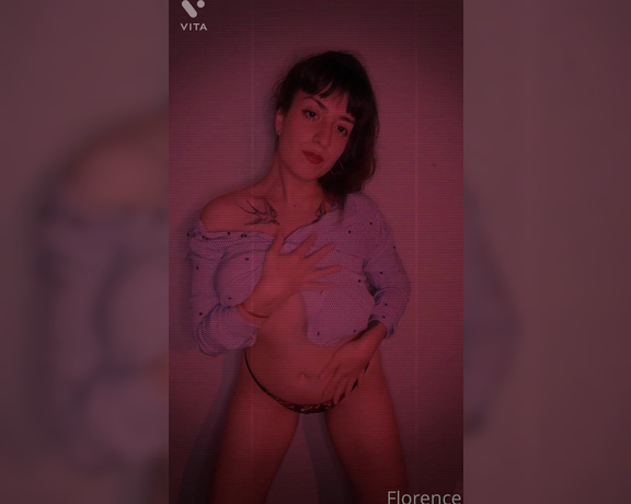 MissFlorence -  I like to move my beautiful ass and be very sensual ,do you want more videos like this