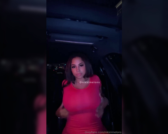 Nikki aka Nikkiimelons OnlyFans - I almost got caught gettin one off in the car ! Tip $25 For Full Video