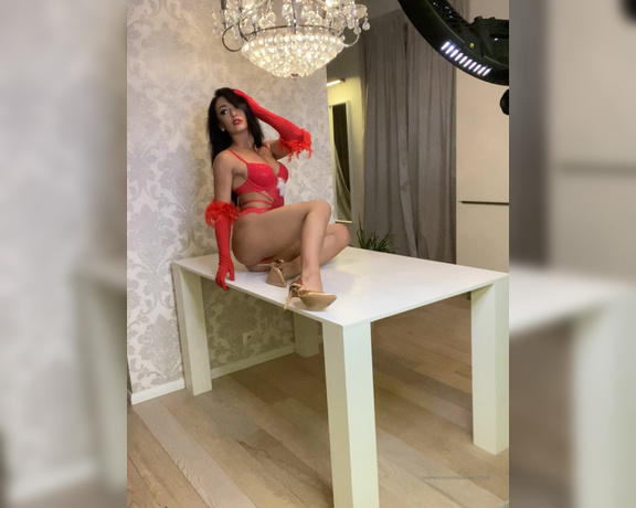 Zuzu Sweet VIP aka Zuzusweet_official OnlyFans - Xmas Photoshoot backstage 1