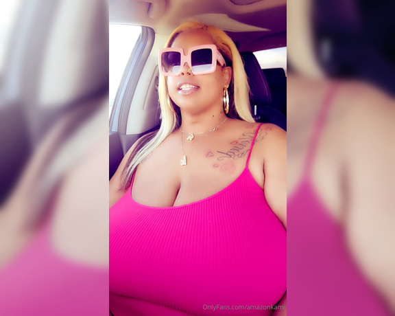 Amazon Kami aka Amazonkami OnlyFans - A lil fun omw home from Cali Want to go live and interact tell me when yall free Friday 6pm PST