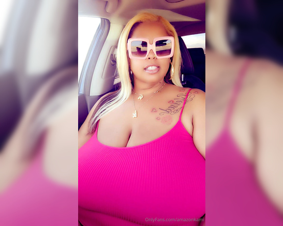 Amazon Kami aka Amazonkami OnlyFans - A lil fun omw home from Cali Want to go live and interact tell me when yall free Friday 6pm PST