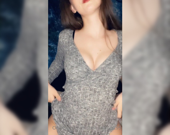 Chelsea Lynn Onlyfans aka Chelsealynn295 OnlyFans - The grey dress is back