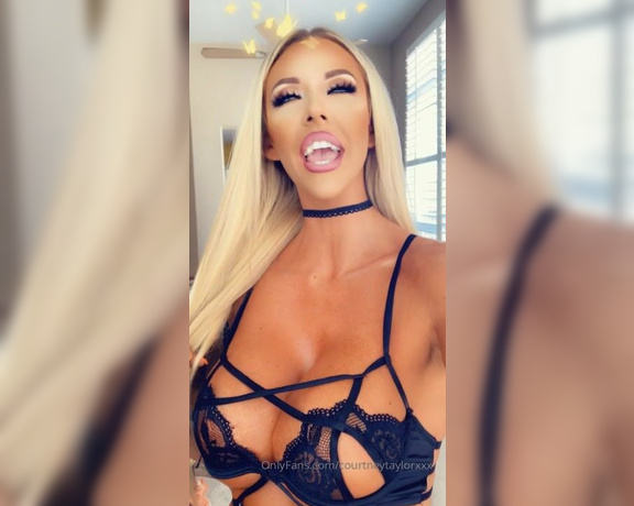Courtney Taylor XXX aka Courtneytaylorxxx OnlyFans - Whos coming to fuck me on cam todayi will have my tip vibrator in my pussy all day so u can lit