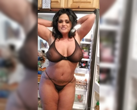 Kailani Kai XXX aka Kailanikaixxx OnlyFans - Im hungry for something warm and creamy!!