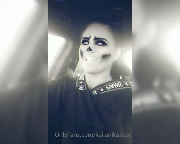 Kailani Kai XXX aka Kailanikaixxx OnlyFans - Happy HORNY Halloween!!! whose cumming out to play when I go LIVE tonight Give you all a Hallo 2