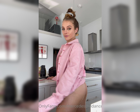 Mercedes Valentine aka Mercedesthedancer OnlyFans - Good morning, how’s the view