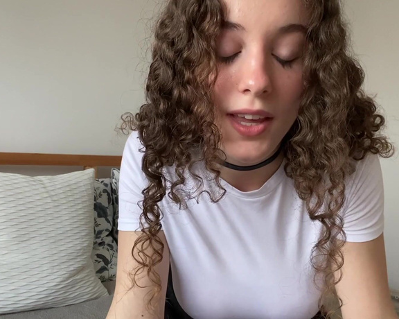 Love Lilah aka Love_lilah OnlyFans - [Full length solo video  23 minutes] Green Light or Red Light game! This week I’ve decided