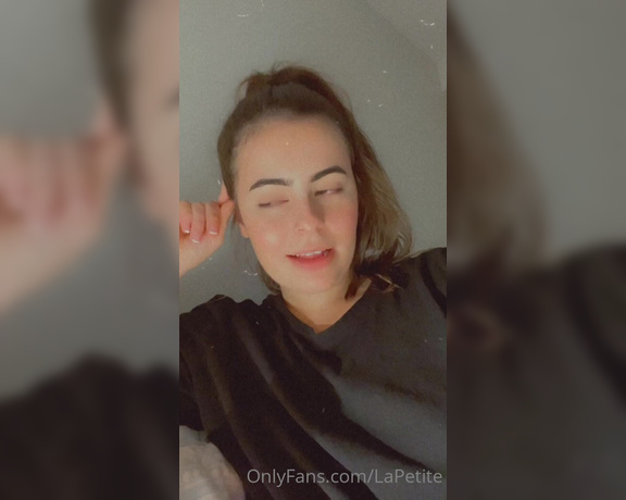 Lexie aka Lapetite OnlyFans - Little life update I wanted to upload that in the story section but it was taking forever to uplo