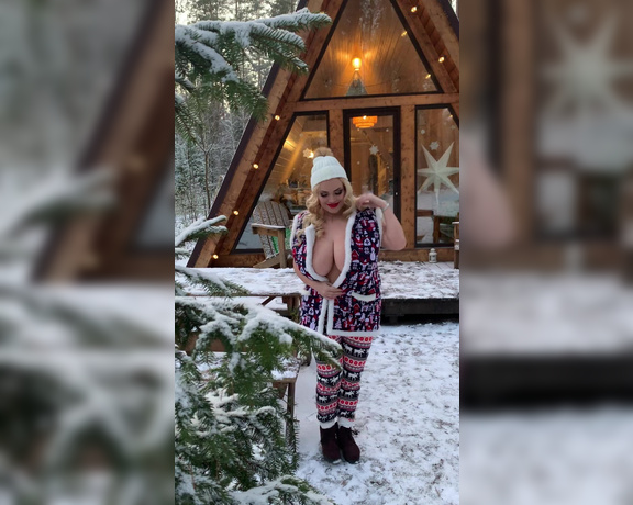 Olyria Roy aka Olyriaroy OnlyFans - Happy 1st of December guys !))) it looks cold , but it wasn’t ! I really loved to shoot outdoors yes