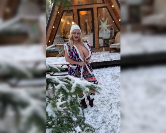 Olyria Roy aka Olyriaroy OnlyFans - Happy 1st of December guys !))) it looks cold , but it wasn’t ! I really loved to shoot outdoors yes