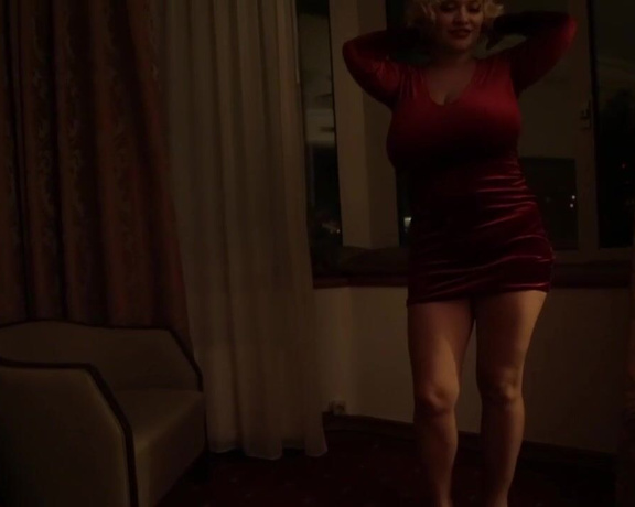 Olyria Roy aka Olyriaroy OnlyFans - When Night Goes Down Artistic Sexy Video is ready  Hope you enjoy it ! I really love this dress