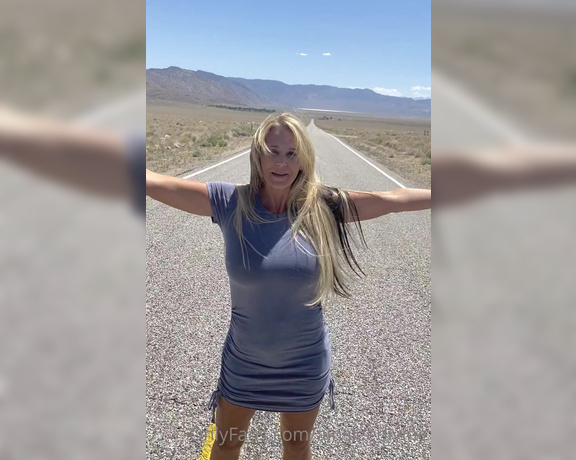 Ainslee Divine aka Ainsleedivine OnlyFans - Having fun in the middle of nowhere