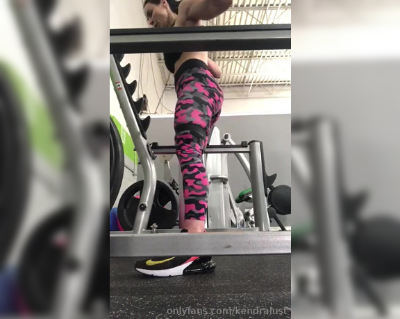 Kendra Lust aka Kendralust OnlyFans - Wanted to share with you baby’s some sneak peek from my daily workout