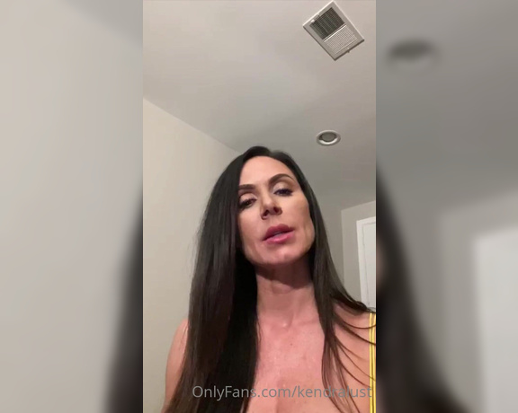 Kendra Lust aka Kendralust OnlyFans - Gym role play waiting for you in your DMs I knowww you dont fantasize about seeing