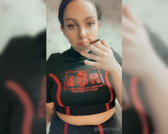 Lady Viper aka Ladyblackedviper OnlyFans - Smoking fettish subs get high and goon your brains out with