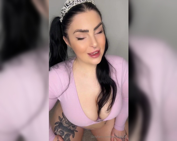 LUCY BLOWS aka Iwannafklucy OnlyFans - Your CREAM QUEEN has arrived