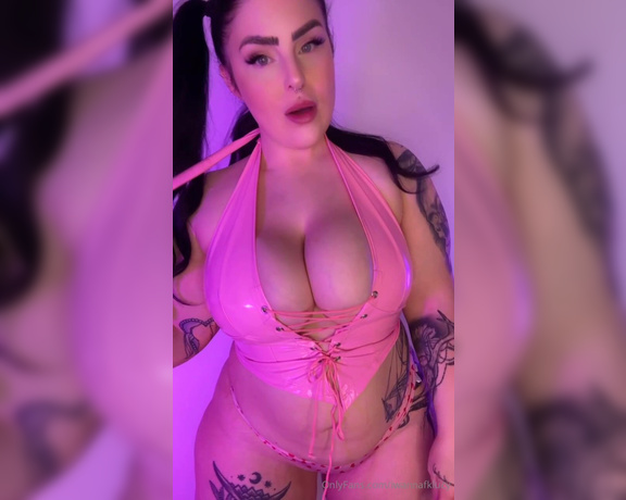 LUCY BLOWS aka Iwannafklucy OnlyFans - # HAPPY VALENTINES DAY Make sure you pay attention today!