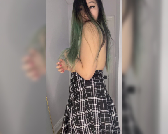 Skye Lynn aka Skyelikesitrough OnlyFans - Hehe how would you rate my outfit for going out one last time this year