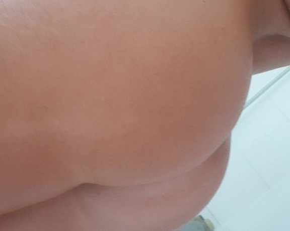 Kimberley Jenner aka K1mberley_j OnlyFans - Shower fun tits and booty