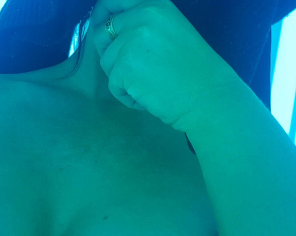 Kimberley Jenner aka K1mberley_j OnlyFans - When you want to be brown but dont want premature ageing so you cover your face on the sunbed