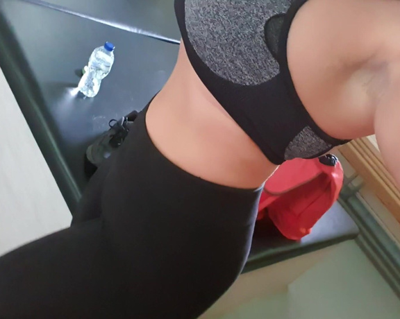 Kimberley Jenner aka K1mberley_j OnlyFans - Boobies at the gym