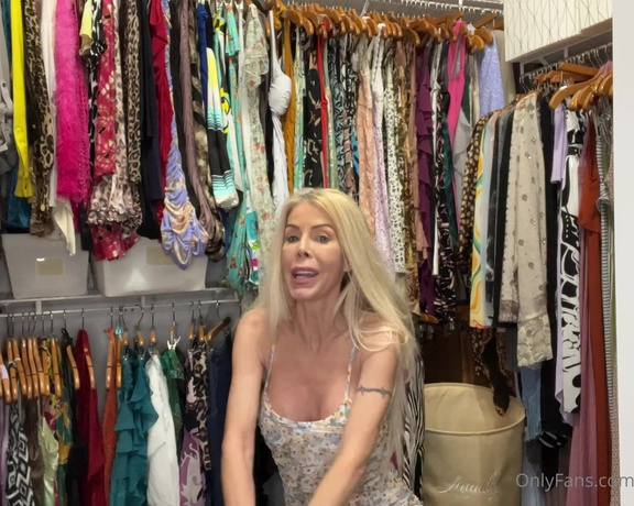 Tabitha Stevens aka Tabithastevens OnlyFans - Been going through my closet trying to organize things… I have a few new sundresses that I’ve been