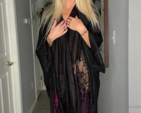 Tabitha Stevens aka Tabithastevens OnlyFans - Good morning How about some fuchsia colored stockings on this Terrific Tuesday!!! Enjoy the vid