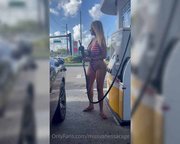 Vanessa Cage aka Missvanessacage OnlyFans - Happy Hump Day! Would you let me pump gas for you