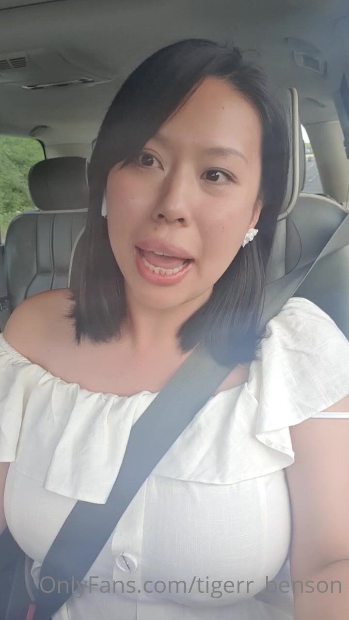 Watch Online Tigerr Benson Aka Tigerrbenson Onlyfans Me Car Dancing Xx Being Silly 2 On X Video 