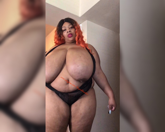 OnlyGoddessDior - Slow titty swing, BBW Goddess, Big Tits, Ebony Goddess, Huge Boobs, Tit Busting, ManyVids