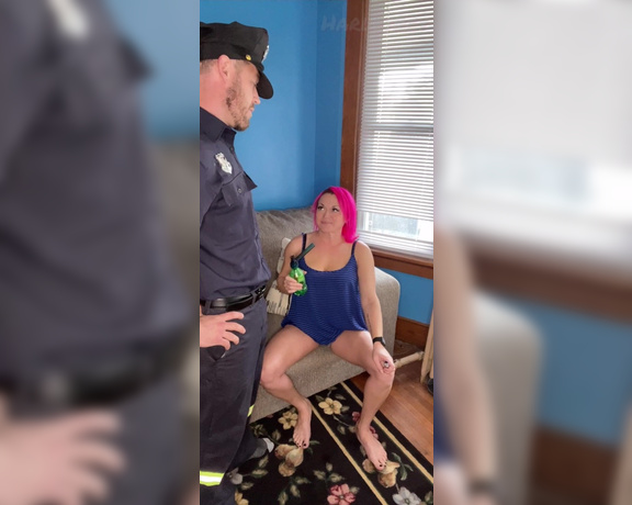 Harleyrey - Busted smoking now I gotta blow this cop, Blow Jobs, Blowjob, Fucking, Role Play, Smoking, ManyVids