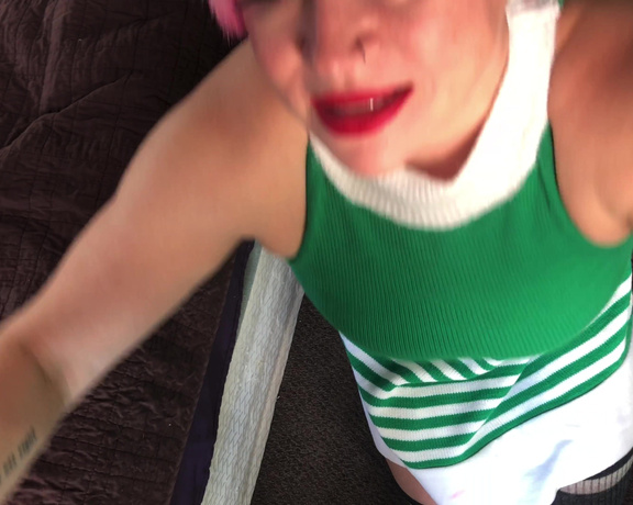 Harleyrey - Santa's elf asks what he wants, Blowjob, Costume, Holiday, MILF, Wet & Messy, ManyVids