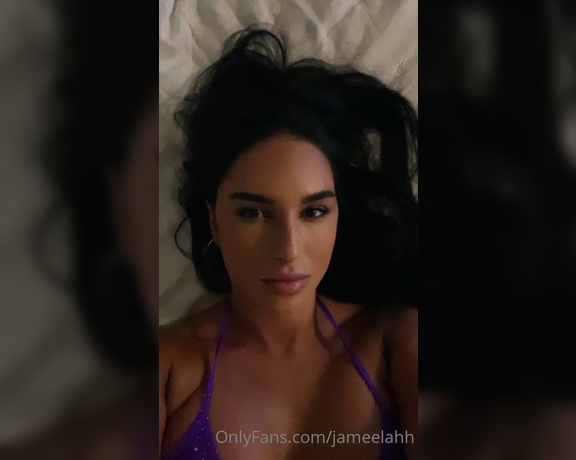 Jameelahh - OnlyFans Video (24.12.2021)