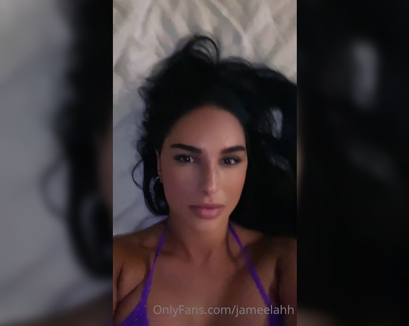 Jameelahh - OnlyFans Video (24.12.2021)