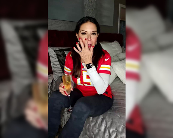 Mrs Poindexter aka Mrspoindexter OnlyFans - If you missed tonights Live Cam after the game, heres a recording If i missed your question, commen