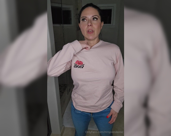 Mrs Poindexter aka Mrspoindexter OnlyFans - POINDEXTERS HOT TAKES On bitch neighborhood moms So, this is a funny video, you should watch