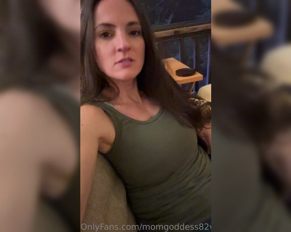 Aunna Harris aka Momgoddess82vip OnlyFans - Wine and phones are a dangerous combination with me You all say you want to get to know me better,