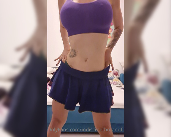 IndiscreetHotAndFit aka Indiscreethotandfit OnlyFans - A little spontaneous dance did a few nights ago (thats why Im in my house outfit) Its always goo