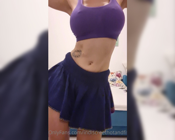 IndiscreetHotAndFit aka Indiscreethotandfit OnlyFans - A little spontaneous dance did a few nights ago (thats why Im in my house outfit) Its always goo