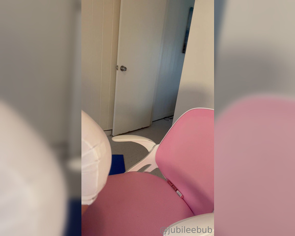 Jubileebub aka Jubileebub OnlyFans - I am so horny tonight, I didn’t even bother getting the vibrator I just started touching myself