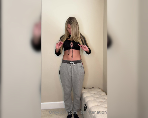 Litebritenation aka Litebritenation OnlyFans - Kevin convinced me to film trying on my new clothing haul If nothing else, it’s entertaining! And