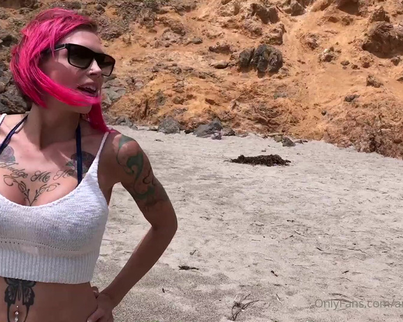 Anna Bell Peaks aka Annabellpeaksxx OnlyFans - Wishing for warm weather! Cause the warmer the weather, the more clothes that come off! Time for