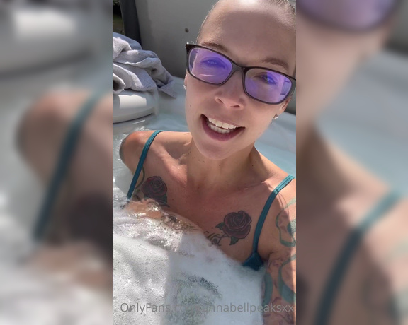 Anna Bell Peaks aka Annabellpeaksxx OnlyFans - Mini  VLOG update! I’ve chatted with a few of you about my upcoming exams, so wish me good luck!