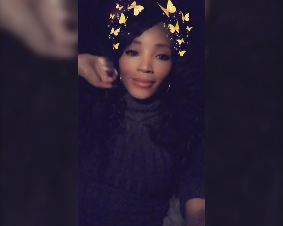 Kiki Minaj aka Kikiminaj OnlyFans - Abit of dick sucking in the car